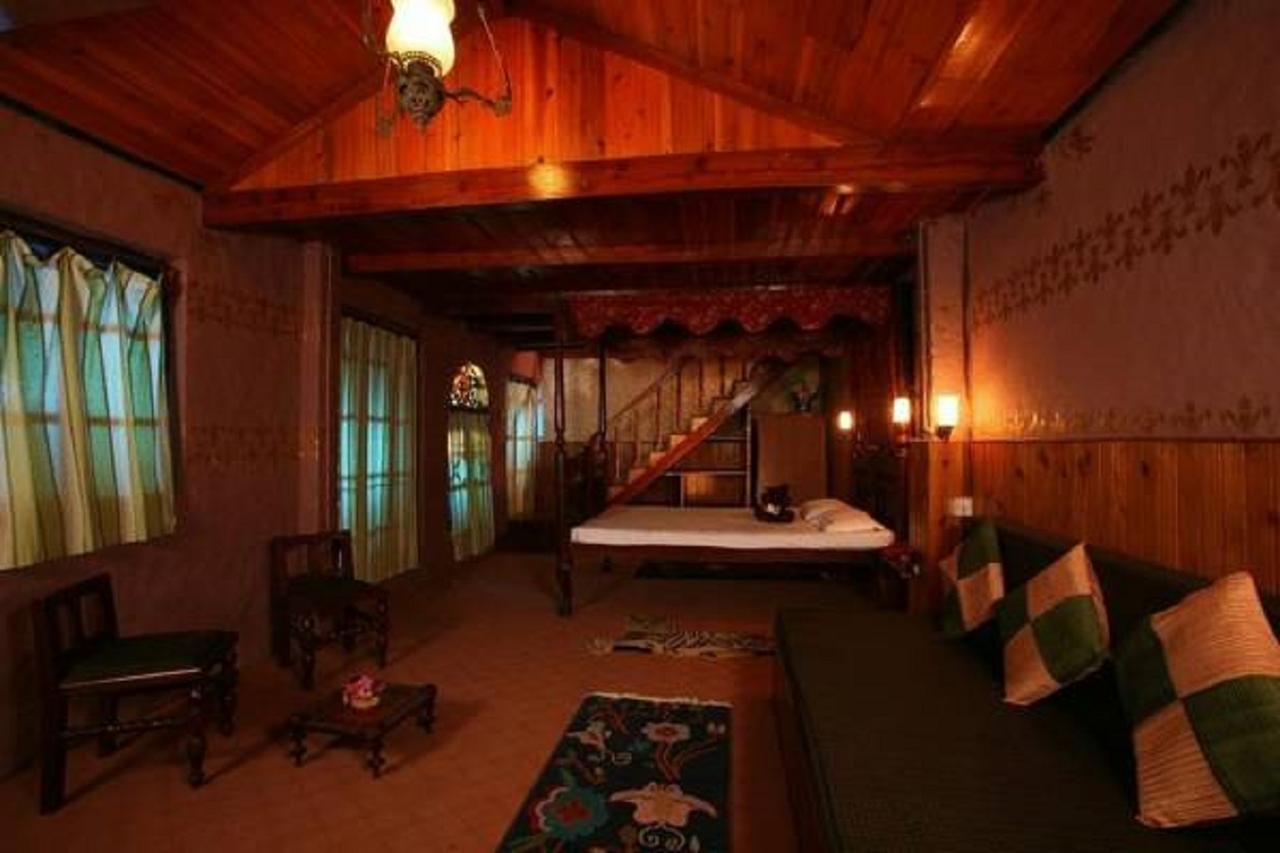 Cochrane Place Hotel Kurseong Exterior photo