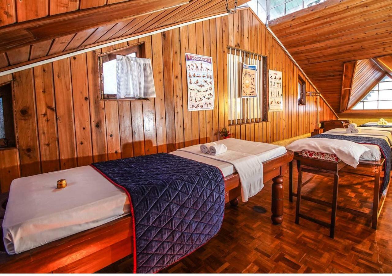 Cochrane Place Hotel Kurseong Exterior photo