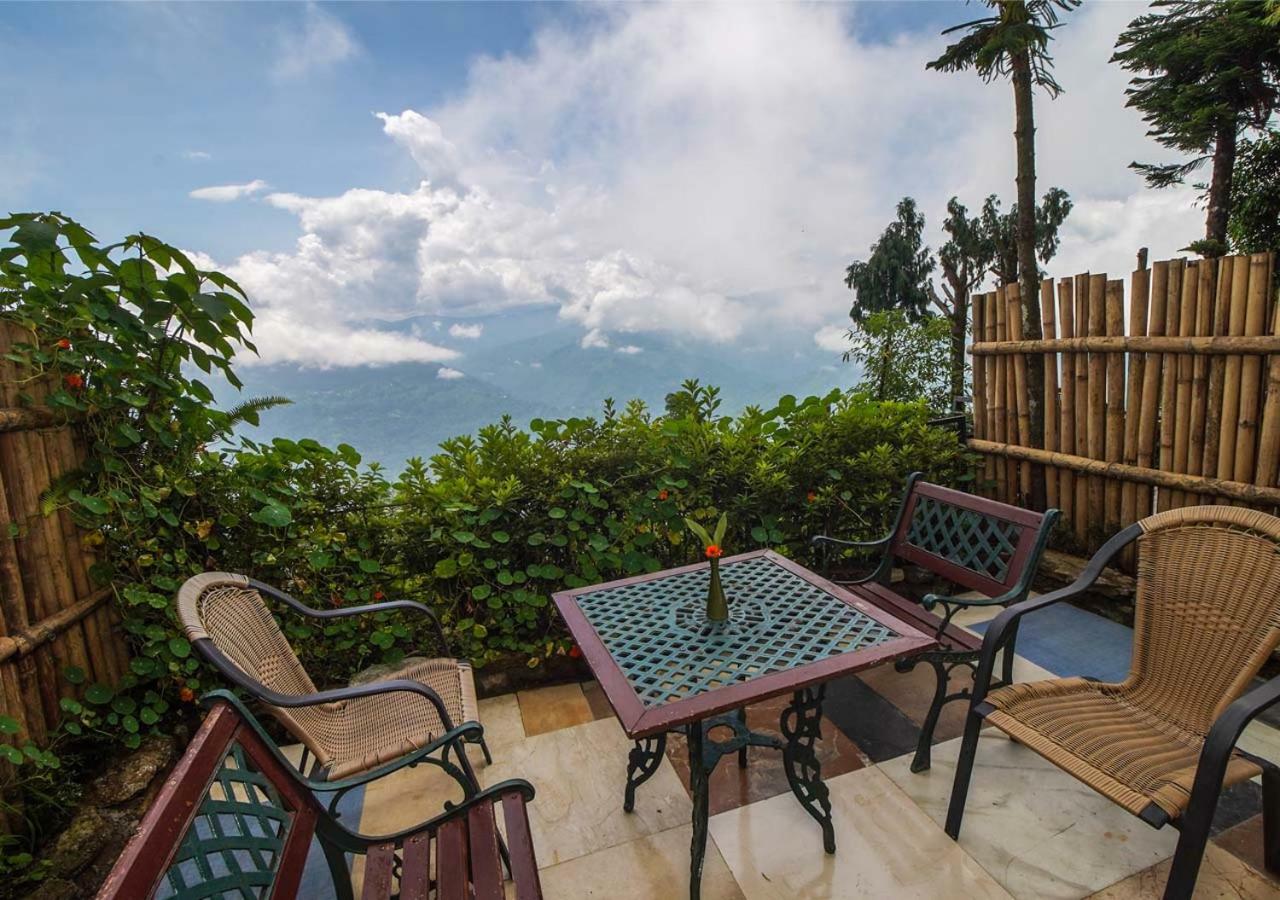 Cochrane Place Hotel Kurseong Exterior photo