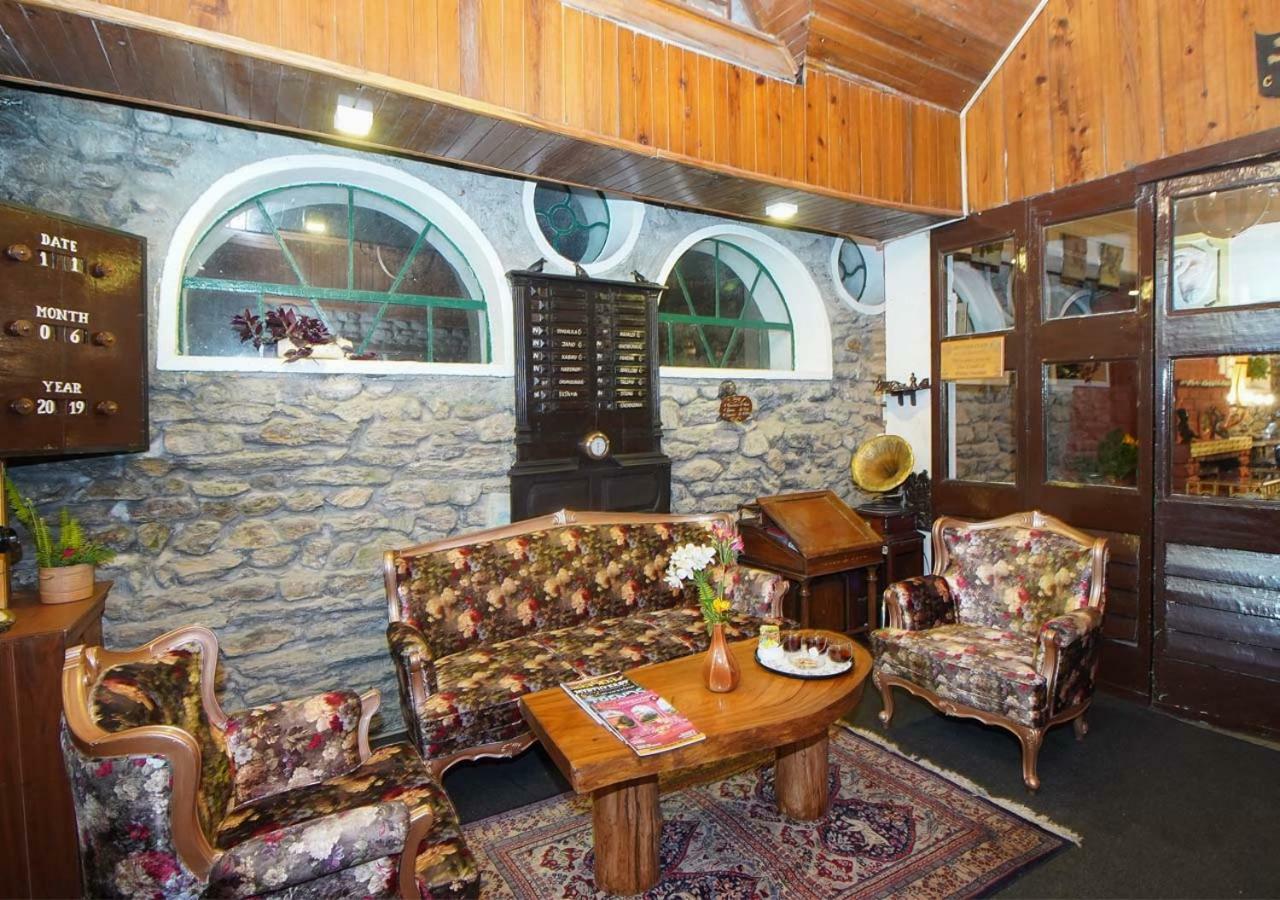 Cochrane Place Hotel Kurseong Exterior photo